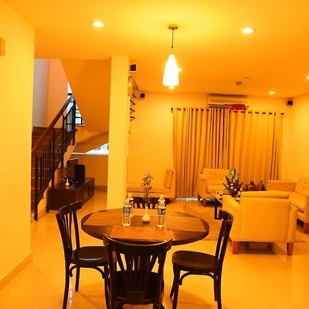Royal Orchid Suites Whitefield Bangalore Exteriör bild