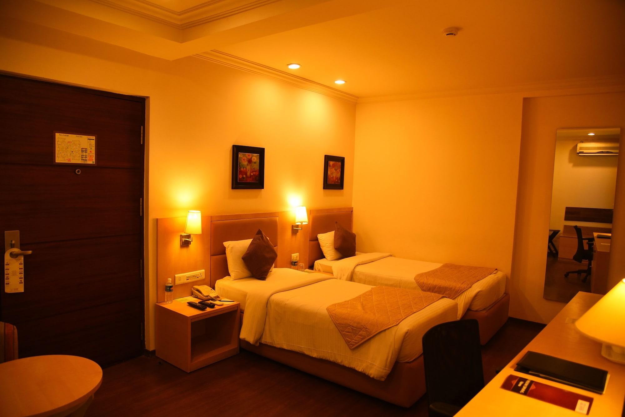 Royal Orchid Suites Whitefield Bangalore Exteriör bild