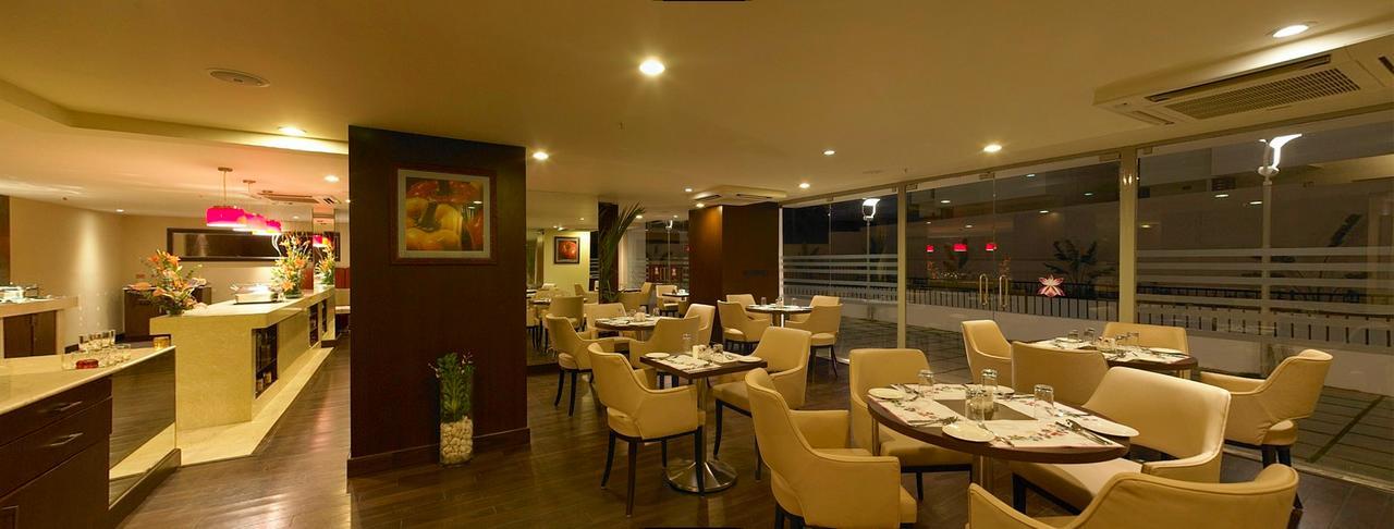 Royal Orchid Suites Whitefield Bangalore Exteriör bild