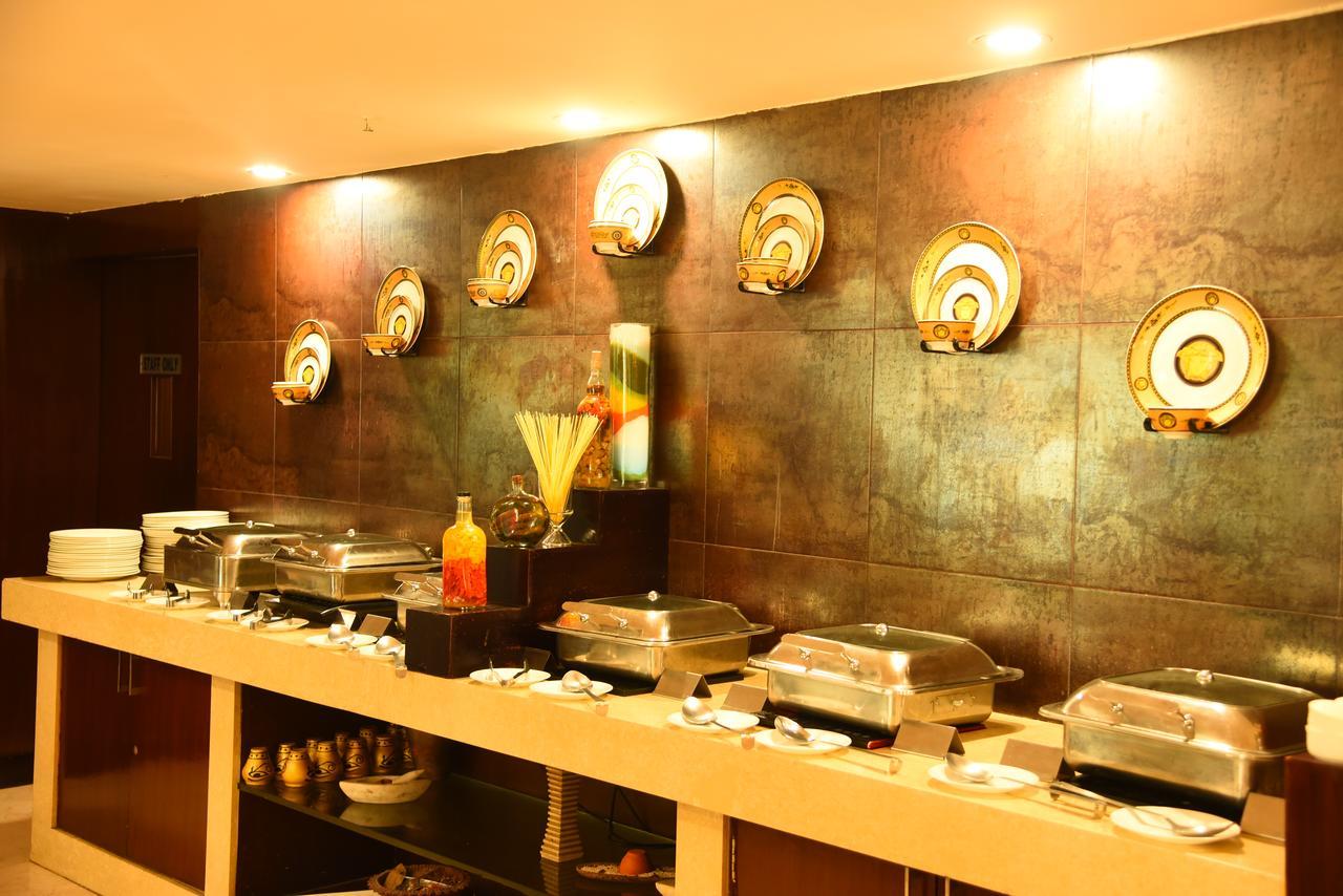 Royal Orchid Suites Whitefield Bangalore Exteriör bild