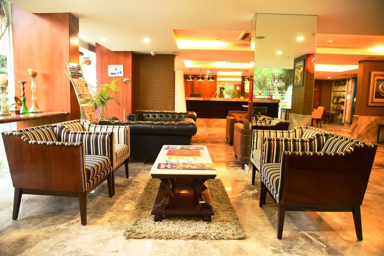 Royal Orchid Suites Whitefield Bangalore Exteriör bild