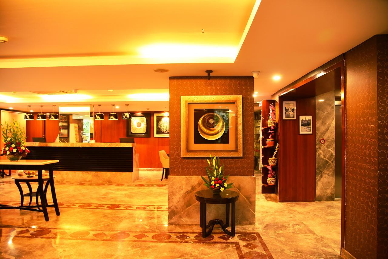 Royal Orchid Suites Whitefield Bangalore Exteriör bild