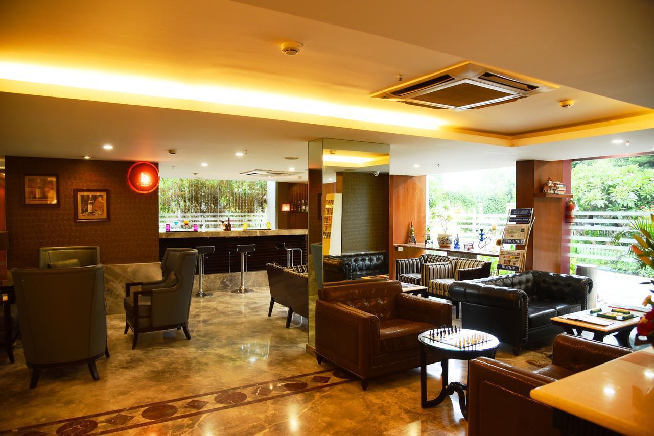 Royal Orchid Suites Whitefield Bangalore Exteriör bild